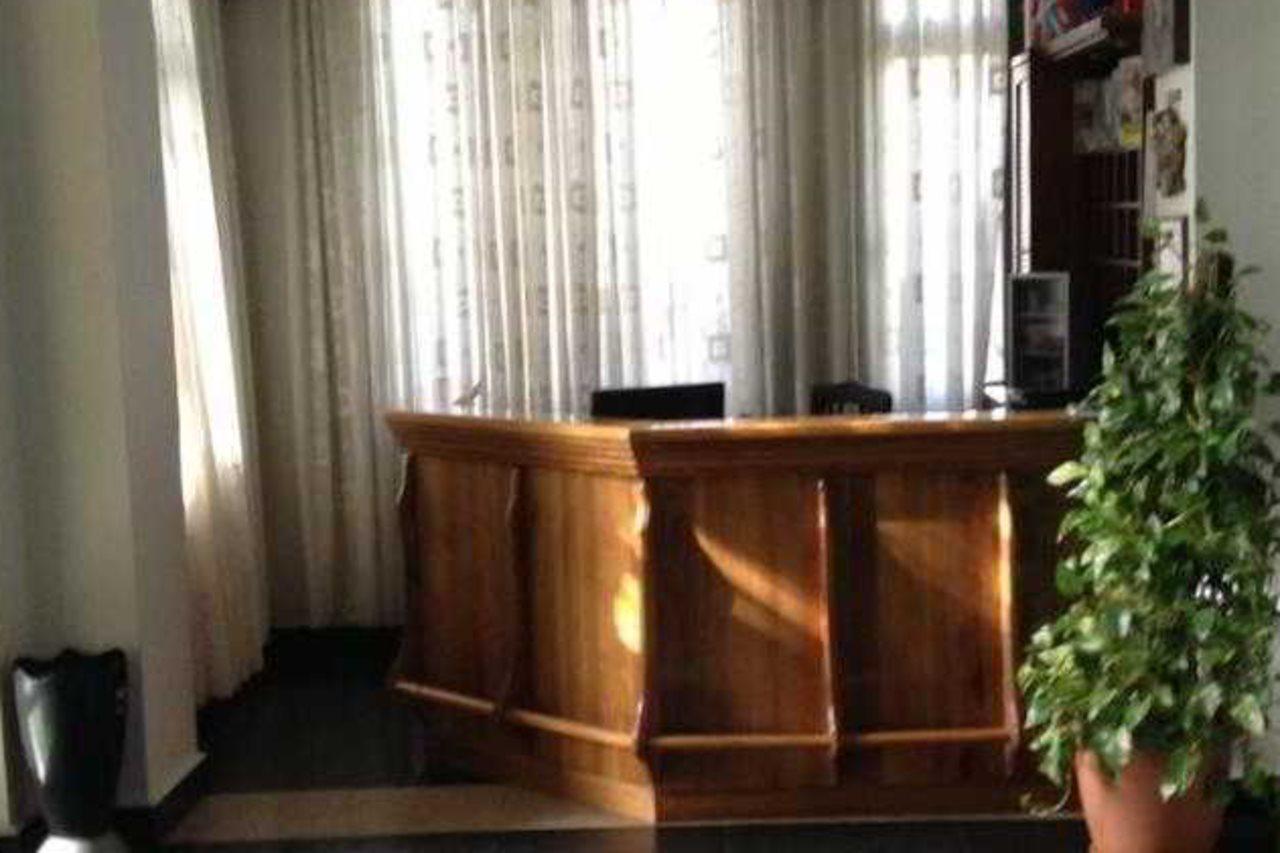 Art Hotel Nirvana Tirana Esterno foto