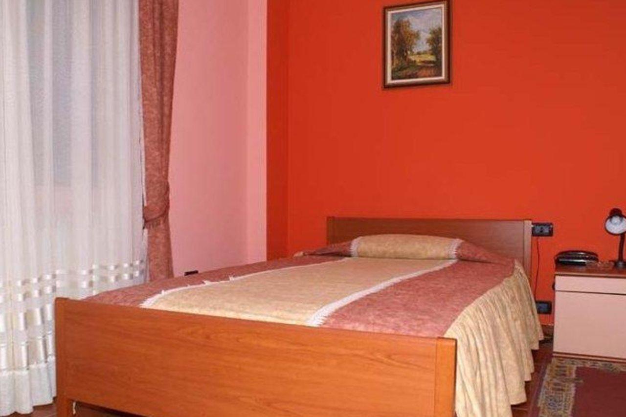Art Hotel Nirvana Tirana Esterno foto
