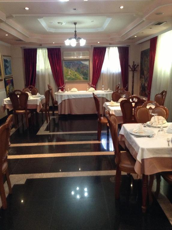 Art Hotel Nirvana Tirana Ristorante foto