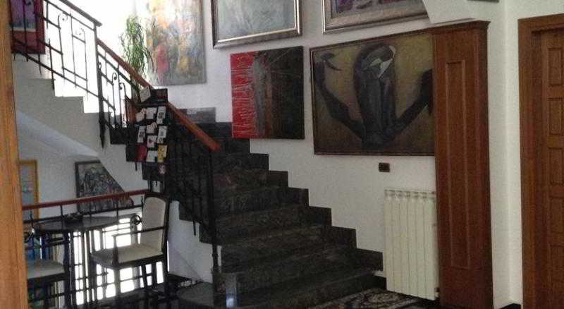 Art Hotel Nirvana Tirana Interno foto